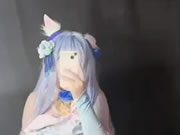 對鏡子邊拍邊玩騷穴的小蘿莉